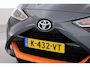 Toyota Aygo 1.0 VVT-i x-JBL | Rijklaar! | Apple CarPlay | Camera | Clima | All Seasons |
