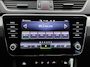 Skoda Superb Combi 1.5 TSI 150PK Automaat Business Edition / Trekhaak / Navigatie / Airco-ecc./ Pdc./ Radio-multimedia / Virtual Cockpit / Apk 05-2028