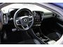 Volvo XC40 1.5 T5 Recharge R-Design Expression | Afwijkende dakkleur | Alarm klasse 1(startblokkering) | Centrale deurvergrendeling met afstandsbediening | Cruise control | dodehoekdetectie met correctie (Bliss) | Kunstlederen/alcantara bekleding | Navigatiesysteem full map + hard disk | Start/stop systeem | Elektrisch glazen schuif-/kanteldak | Rondomzicht camera | Elektrisch verstelbare stoel(en) met geheugen