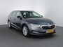 Skoda Octavia Combi 1.5 e-TSI Business Edition | Zwenkhaak | ACC | Stoelverwarming | Camera | Carplay |