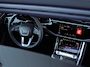 Audi Q8 Competition Plus 60 TFSIe | Panoramadak | Servosluiting | 23" Lichtmetalen velgen | Trekhaak | Optiek zwart |