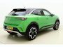 Opel Mokka-e Ultimate 50-kWh 11kw bl. | Navigatie | Stoel & Stuurverwarming | Keyless | Camera | Alcantara bekleding | Climate control | Zwart dak