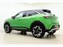 Opel Mokka-e Ultimate 50-kWh 11kw bl. | Navigatie | Stoel & Stuurverwarming | Keyless | Camera | Alcantara bekleding | Climate control | Zwart dak