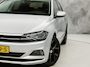 Volkswagen Polo 1.0 TSI Sportline Automaat (APPLE CARPLAY, GROOT NAVI, CLIMATE, STOELVERWARMING, SPORTSTOELEN, GETINT GLAS, LM VELGEN, ADAPTIVE CRUISE, NIEUWSTAAT)