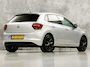 Volkswagen Polo 1.0 TSI Sportline Automaat (APPLE CARPLAY, GROOT NAVI, CLIMATE, STOELVERWARMING, SPORTSTOELEN, GETINT GLAS, LM VELGEN, ADAPTIVE CRUISE, NIEUWSTAAT)