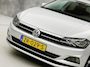 Volkswagen Polo 1.0 TSI Sportline Automaat (APPLE CARPLAY, GROOT NAVI, CLIMATE, STOELVERWARMING, SPORTSTOELEN, GETINT GLAS, LM VELGEN, ADAPTIVE CRUISE, NIEUWSTAAT)