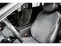 Volkswagen Passat Variant 1.5 eHybrid 204PK DSG-6 Business | TREKHAAK | NAVIGATIE | HUD | STOEL + STUURVERW. | CAMERA | APP CONNECT