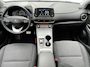 Hyundai Kona Electric EV Comfort 64 kWh | Warmtepomp | 100% SOH | Adaptive cruise control | Apple Carplay & Android Auto | Achteruitrijcamera | Parkeersensoren achter | Keyless entry | DAB radio |
