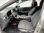 Hyundai Kona Electric EV Comfort 64 kWh | Warmtepomp | 100% SOH | Adaptive cruise control | Apple Carplay & Android Auto | Achteruitrijcamera | Parkeersensoren achter | Keyless entry | DAB radio |