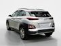 Hyundai Kona Electric EV Comfort 64 kWh | Warmtepomp | 100% SOH | Adaptive cruise control | Apple Carplay & Android Auto | Achteruitrijcamera | Parkeersensoren achter | Keyless entry | DAB radio |