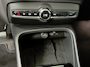 Volvo XC40 Single Motor Essential 69 kWh | Trekhaak Wegklapbaar | Camera | Apple CarPlay / Android Auto | Navigatie |