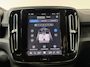 Volvo XC40 Single Motor Essential 69 kWh | Trekhaak Wegklapbaar | Camera | Apple CarPlay / Android Auto | Navigatie |