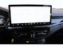 Ford Focus Wagon 1.0 EcoBoost Hybrid ST Line X 155 pk Automaat | Navigatie | Carplay | Verwarmde Voorruit / Stoelen / Stuur | AGR Stoelen | Trekhaak | All Season Banden