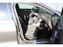 Ford Focus Wagon 1.0 EcoBoost Hybrid ST Line X 155 pk Automaat | Navigatie | Carplay | Verwarmde Voorruit / Stoelen / Stuur | AGR Stoelen | Trekhaak | All Season Banden