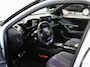 Peugeot e-2008 EV GT Avantage 54 kWh 156PK | AppleCarPlay/AndroidAuto | Climate Control | Adaptive Cruise Control | 360'Camera | FULL LED | Navigatie | LMV | Parkeersensoren | Privacy Glass | Isofix | Two-Tone | Sfeerverlichting |
