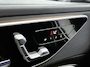 Mercedes-Benz C-klasse 300 e Business Solution AMG AMG Line l Panoramadak l Burmester l Digital Light l Apple Carplay l Nightpakket l 360°-camera l Trekhaak | Inclusief 24 maanden MB Certified garantie voor Europa.