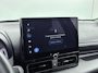 Toyota Yaris 1.5 Hybrid 115 Dynamic | Dodehoek detectie | Parkeersensoren voor/achter | Stoel-/stuurverwarming | Apple Carplay / Android Auto | Keyless | Adaptive Cruise | Clima | Camera | 16 inch