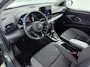 Toyota Yaris 1.5 Hybrid 115 Dynamic | Dodehoek detectie | Parkeersensoren voor/achter | Stoel-/stuurverwarming | Apple Carplay / Android Auto | Keyless | Adaptive Cruise | Clima | Camera | 16 inch