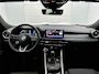 Alfa Romeo Tonale 1.5T Hybrid 131PK Automaat Sprint / Pdc.V+A / Stoel+Stuur verwarming / Navigatie / Lmv / Adaptive Cruise / Carplay / Apk 10-2027