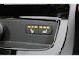 Volvo V90 T6 Plug-in hybrid AWD Ultimate Bright | SOH-waarde 95% | Trekhaak met semi elektrisch inklapbare kogel | Nappa Lederenbekleding | Stoelmassage | Longe Range | Dealeronderhouden | Parkeersensoren voor + achter | Google Infotainment | Stoelverwarming | Parkeercamera | Panoramadak |