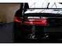 Land Rover Range Rover Sport 3.0 P510e Panodak HUD Leer 360° ACC Rear Entertainment 24'' LM velgen Navi Elektr. achterklep Alcantara hemel Elektr. trekhaak Meridian soundsystem Lederen dashboard Climate voor & achter Memory seats Stoelverwarming voor & achter Stuurverwarming Stoelventilatie voor & achter PDC