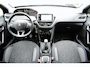 Peugeot 2008 1.2 PureTech 12 mnd GARANTIE DealerOH DBriem is vv Carplay Navi Airco CruiseC