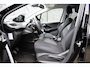 Peugeot 2008 1.2 PureTech 12 mnd GARANTIE DealerOH DBriem is vv Carplay Navi Airco CruiseC