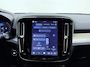 Volvo XC40 B3 177pk Plus Black Edition / Harman Kardon audio / Lighting / Elektrische stoelen met geheugen /