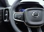 Volvo XC40 B3 177pk Plus Black Edition / Harman Kardon audio / Lighting / Elektrische stoelen met geheugen /