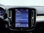 Volvo XC40 B3 177pk Plus Black Edition / Harman Kardon audio / Lighting / Elektrische stoelen met geheugen /