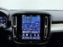 Volvo XC40 B3 177pk Plus Black Edition / Harman Kardon audio / Lighting / Elektrische stoelen met geheugen /