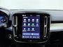 Volvo XC40 B3 177pk Plus Black Edition / Harman Kardon audio / Lighting / Elektrische stoelen met geheugen /