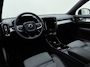 Volvo XC40 B3 177pk Plus Black Edition / Harman Kardon audio / Lighting / Elektrische stoelen met geheugen /