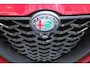 Alfa Romeo Tonale 1.5T 160PK HYbrid VELOCE | LEDEREN BEKLEDING | VOORSTOELEN / STUUR VERWARMD | VOORSTOELEN GEVENTILEERD | VOORSTOELEN ELEKTRISCH VERSTELBAAR MET GEHEUGEN FUNCTIE | HARMAN CARDON PREMIUM AUDIO | DRAADLOOS APPLE CARPLAY / ANDROID AUTO | 360° CAMERA | AUTOMATISCH DIMMENDE BUITENSPIEGELS | 20"INCH LICHTMETALEN VELGEN | ADAPTIVE CRUISE CONTROL | KEYLESS ENTRY / START | ELEKTRISCH BEDIENBARE ACHTERKLEP | DRAADLOZE TELEFOONLADER | AMBIENT LIGHTING | DONKERE HEMELBEKLEDING | SCHAKELFLIPPERS AAN HET STUUR | VERWARMDE RUITENSPROEIERS |