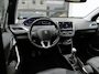 Peugeot 2008 1.2 PureTech Blue Lease Allure | 130 PK | Nieuwe distributieriem | Panoramadak | Climate Control | Achteruitrijcamera | Cruise Control | Trekhaak | Half leder | Lichtmetalen velgen | NAP