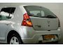 Dacia Sandero 1.2 Blackline. AIRCO EL. RAMEN + SPIEGELS TREKHAAK LMV