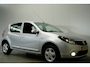 Dacia Sandero 1.2 Blackline. AIRCO EL. RAMEN + SPIEGELS TREKHAAK LMV