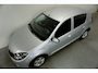Dacia Sandero 1.2 Blackline. AIRCO EL. RAMEN + SPIEGELS TREKHAAK LMV