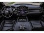 Dodge Ram LIMITED 5.7 V8 HEMI | TOP STAAT | €59950,- excl | BOM VOL | HUD | LUCHTVERING | STRIPING | BREDE WIELEN | OPEN UITLAAT KLEP | ADAPTIVE | PANO | DC | CREW CAB | DUBBELE CABINE | 5 PERSOONS |