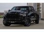 Dodge Ram LIMITED 5.7 V8 HEMI | TOP STAAT | €59950,- excl | BOM VOL | HUD | LUCHTVERING | STRIPING | BREDE WIELEN | OPEN UITLAAT KLEP | ADAPTIVE | PANO | DC | CREW CAB | DUBBELE CABINE | 5 PERSOONS |