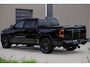 Dodge Ram LIMITED 5.7 V8 HEMI | TOP STAAT | €59950,- excl | BOM VOL | HUD | LUCHTVERING | STRIPING | BREDE WIELEN | OPEN UITLAAT KLEP | ADAPTIVE | PANO | DC | CREW CAB | DUBBELE CABINE | 5 PERSOONS |