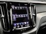 Volvo XC60 2.0 T8 Plug-in hybrid AWD R-Design B&W Surround | Schuifdak | Memory