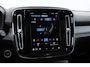 Volvo XC40 B3 177PK Automaat Ultimate Dark / Adaptive cruise control  / Elektrische stoelen / Harman Kardon audio / Pilot assist / Stoel en stuur verwarming / Elektrische achterklep / Parkeersensoren met camera