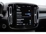 Volvo XC40 B3 177PK Automaat Ultimate Dark / Adaptive cruise control  / Elektrische stoelen / Harman Kardon audio / Pilot assist / Stoel en stuur verwarming / Elektrische achterklep / Parkeersensoren met camera