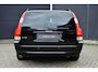 Volvo V70 2.4 T5 Summum | 18 inch Graphite R Wielen | Fullmap Navigatie | Elektrisch schuif-/kanteldak | Elektrisch verstelbare voorstoel + memory | Parkeersensoren voor en achter | Climate Control | Cruise Control | 3 CD-Wisselaar