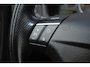 Volvo V70 2.4 T5 Summum | 18 inch Graphite R Wielen | Fullmap Navigatie | Elektrisch schuif-/kanteldak | Elektrisch verstelbare voorstoel + memory | Parkeersensoren voor en achter | Climate Control | Cruise Control | 3 CD-Wisselaar