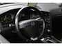Volvo V70 2.4 T5 Summum | 18 inch Graphite R Wielen | Fullmap Navigatie | Elektrisch schuif-/kanteldak | Elektrisch verstelbare voorstoel + memory | Parkeersensoren voor en achter | Climate Control | Cruise Control | 3 CD-Wisselaar