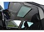 Volvo V70 2.4 T5 Summum | 18 inch Graphite R Wielen | Fullmap Navigatie | Elektrisch schuif-/kanteldak | Elektrisch verstelbare voorstoel + memory | Parkeersensoren voor en achter | Climate Control | Cruise Control | 3 CD-Wisselaar