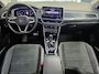 Volkswagen T-Roc 1.5 TSI DSG 150PK Style | Adaptive cruise | IQ Light | Stoel -stuurverwarming | Camera | Keyless |