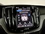 Volvo XC60 2.0 T6 Plug-in hybrid AWD Plus Black Edition | elektrisch glazen panorama-dak | PHEV | 350pk
